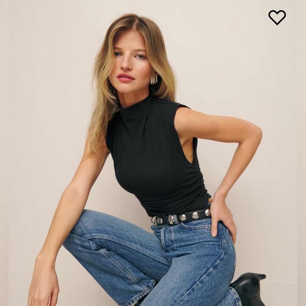 NWOT Reformation Lindy Top in Black (M)